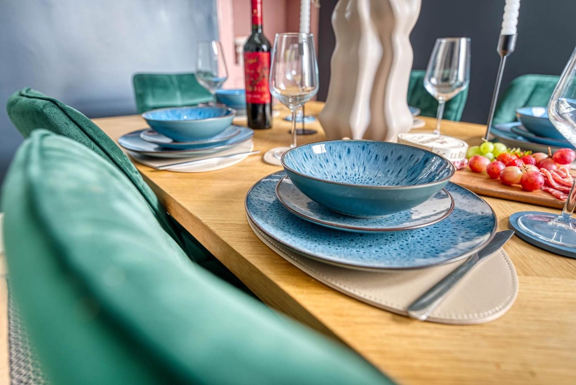 Stunning 3 Bed Chic Townhouse, Parking & Pet Friendly! Spacious - Sleeps 8 By Blue Puffin Hébergement de vacances Portsmouth